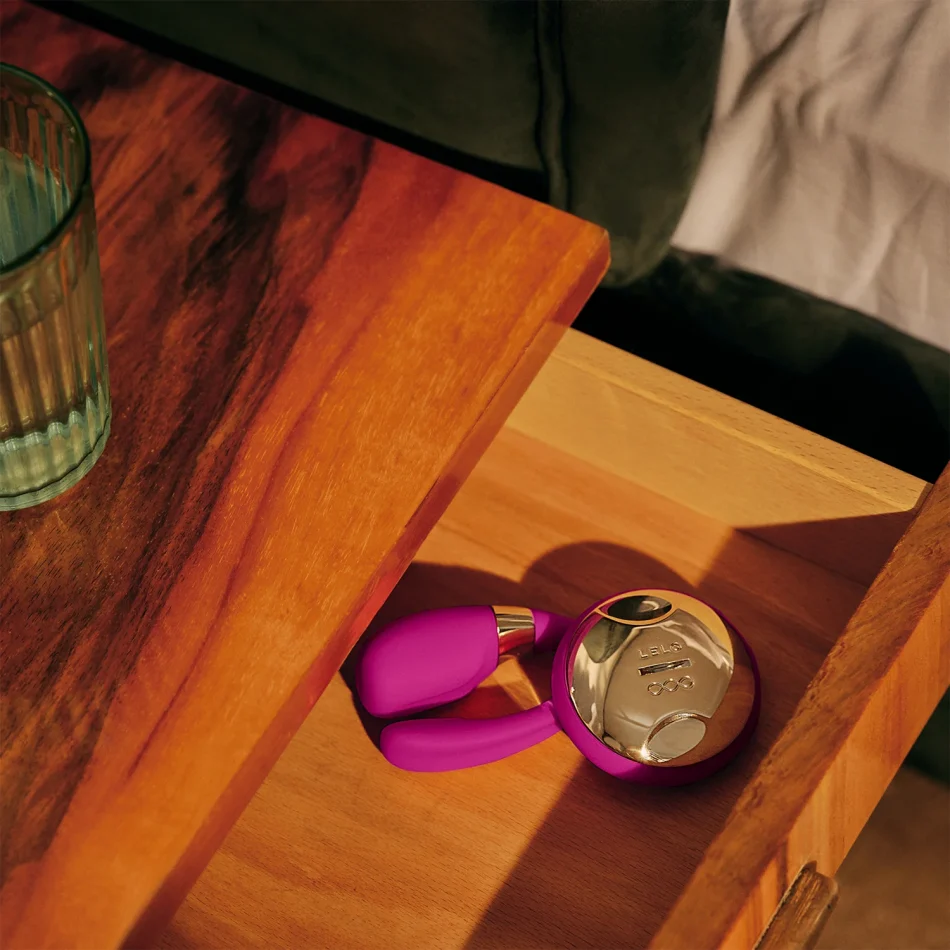 LELO TIANI™ 3 - Vibrator cu telecomanda pentru cupluri, roz intens